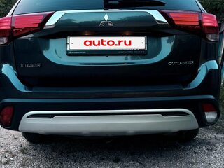 2019 Mitsubishi Outlander III Рестайлинг 3, серый, 2150000 рублей, вид 3