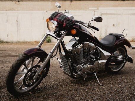 2010 Honda VT 1300CX Fury, пурпурный, 900000 рублей, вид 2