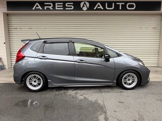 2019 Honda Fit III Рестайлинг, серый, 970000 рублей, вид 3