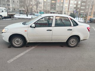 2015 Lada (ВАЗ) Granta I, белый, 325000 рублей, вид 4