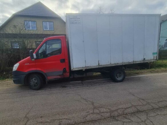 2015 Iveco Daily, красный, 1550000 рублей - вид 5