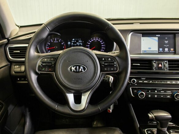 2017 Kia Optima IV, коричневый - вид 22
