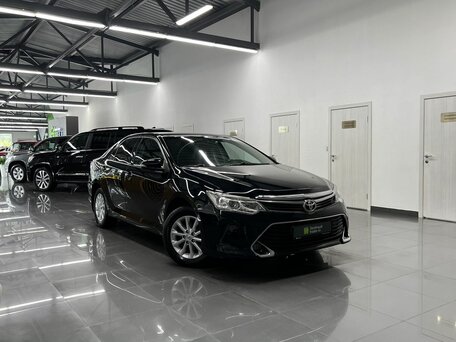2015 Toyota Camry VII (XV50) Рестайлинг, чёрный, 1605000 рублей, вид 5