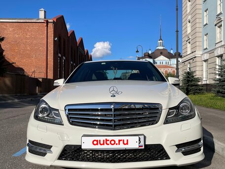 2012 Mercedes-Benz C-Класс 180 BlueEFFICIENCY III (W204) Рестайлинг, белый, 1590000 рублей, вид 1