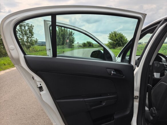 2013 Opel Astra H Рестайлинг, белый, 750000 рублей - вид 11