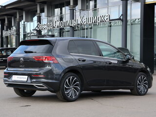 2021 Volkswagen Golf VIII, серый, 2690000 рублей, вид 5