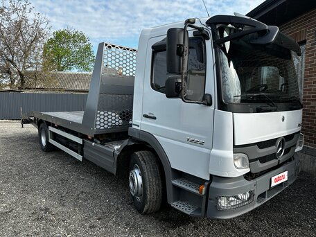 2013 Mercedes-Benz Atego, белый, 4300000 рублей, вид 3