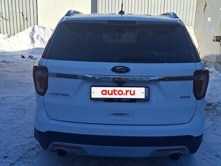 2016 Ford Explorer V Рестайлинг, белый, 2170000 рублей, вид 4