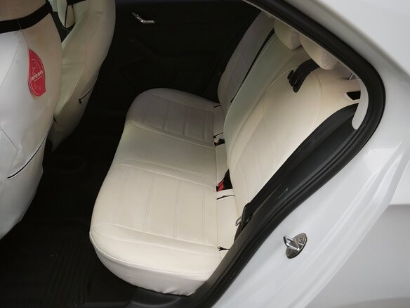 2015 Skoda Rapid I, белый, 950000 рублей - вид 12