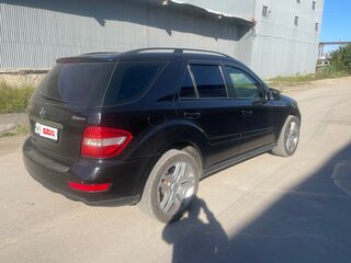 2009 Mercedes-Benz M-Класс 320 II (W164) Рестайлинг, чёрный, 1400000 рублей, вид 4