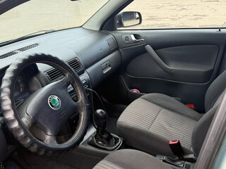 2002 Skoda Octavia I (A4) Рестайлинг, зелёный, 400000 рублей, вид 5