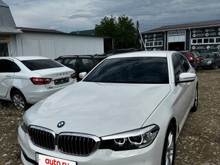 2019 BMW 5 серии 520i VII (G30/G31/G38), белый, 3290000 рублей, вид 2