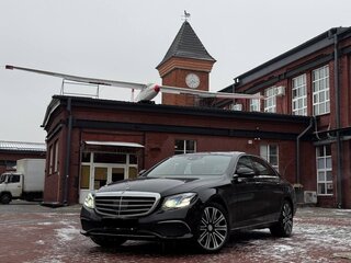 2017 Mercedes-Benz E-Класс 400 V (W213, S213, C238), чёрный, 3288567 рублей, вид 1