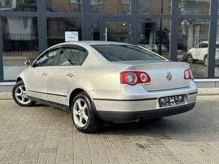 2008 Volkswagen Passat B6, серебристый, 560000 рублей, вид 4
