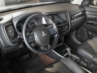 2020 Mitsubishi Outlander III Рестайлинг 3, белый, 2230658 рублей, вид 5