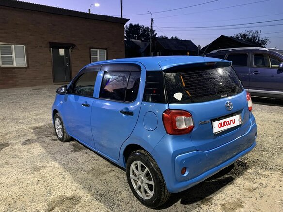 2018 Toyota Passo III, синий, 900000 рублей - вид 4