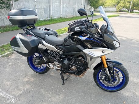 2018 Yamaha MT-09 Tracer (FJ-09), серый, 950000 рублей, вид 1