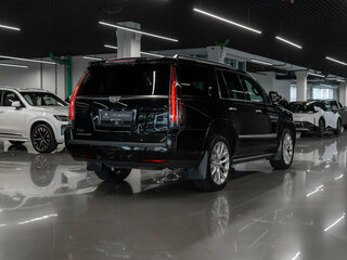 2020 Cadillac Escalade IV, чёрный, 4890000 рублей, вид 4