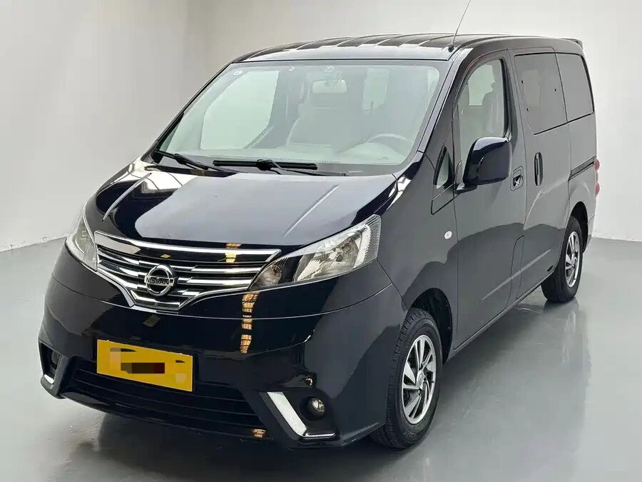 Открыть фотографии: Nissan NV200