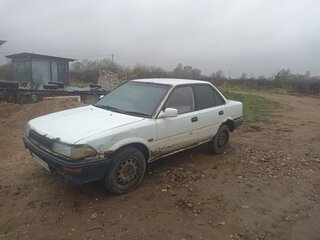 1991 Toyota Corolla VI (E90), белый, 126000 рублей, вид 2