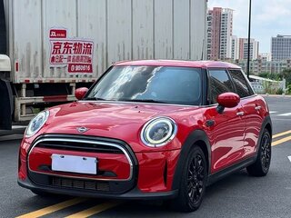 2022 Mini Hatch One III (F55/F56) Рестайлинг 2, пурпурный, 1620000 рублей, вид 3