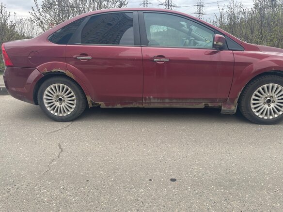 2008 Ford Focus II Рестайлинг, пурпурный, 300000 рублей - вид 1