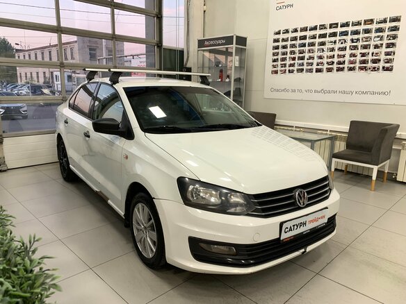 2015 Volkswagen Polo V Рестайлинг, белый, 399000 рублей - вид 3