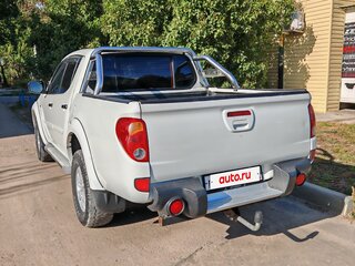 2014 Mitsubishi L200 IV Рестайлинг, белый, 1440000 рублей, вид 4