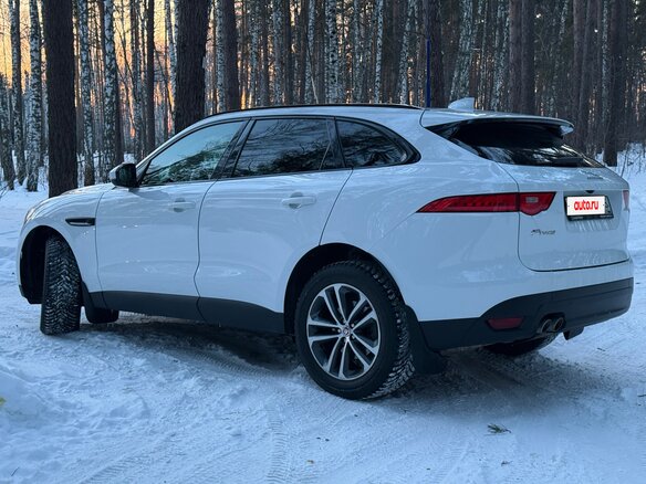 2016 Jaguar F-Pace I, белый, 2400000 рублей - вид 3