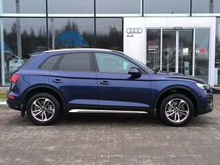 2021 Audi Q5 45 TFSI II (FY) Рестайлинг, синий, 4600000 рублей, вид 4