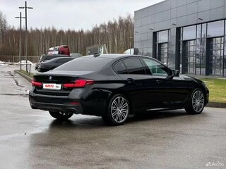 2020 BMW 5 серии 520d xDrive VII (G30/G31/G38) Рестайлинг, чёрный, 4300000 рублей, вид 4