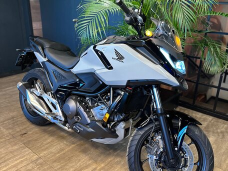 2025 Honda NC 750X, серый, 1450000 рублей, вид 2