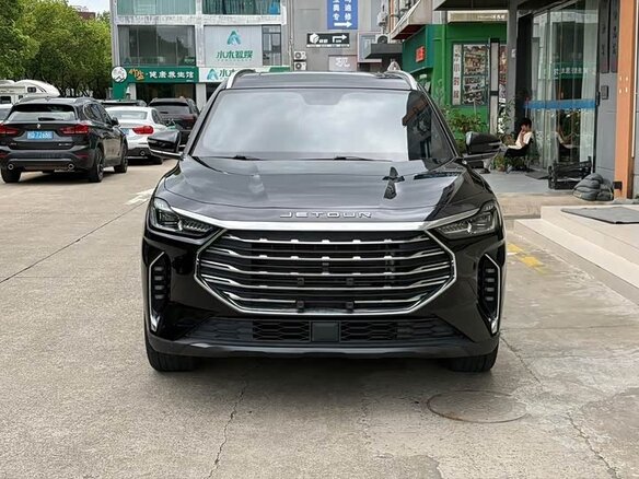 2023 Jetour X70+ I, чёрный, 1450000 рублей - вид 1