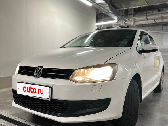 2014 Volkswagen Polo V, белый - вид 2