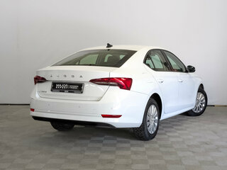 2021 Skoda Octavia IV (A8), белый, 2280000 рублей, вид 5