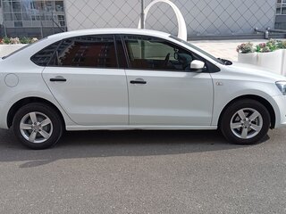 2014 Volkswagen Polo V, белый, 1150000 рублей, вид 3