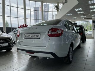 2026 Lada (ВАЗ) Granta I Рестайлинг, белый, 1131000 рублей, вид 3