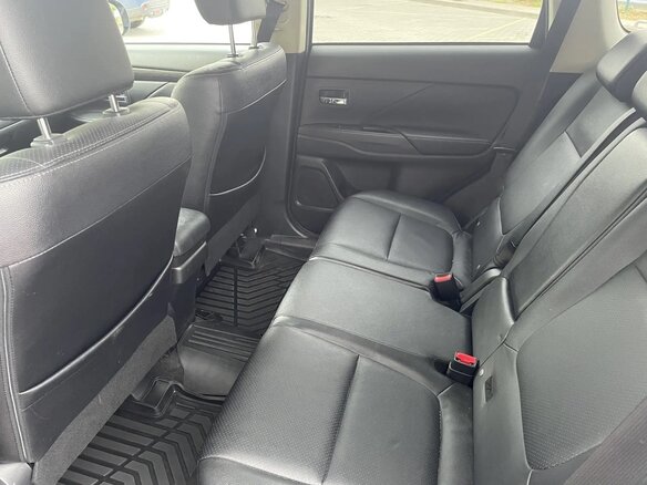 2018 Mitsubishi Outlander III Рестайлинг 2, серый - вид 4
