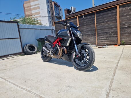 2012 Ducati Diavel, чёрный, 850000 рублей, вид 4