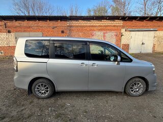 2008 Toyota Voxy II (R70), серый, 1100000 рублей, вид 4