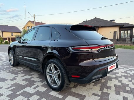 2022 Porsche Macan I Рестайлинг 2, коричневый, 7300000 рублей, вид 4