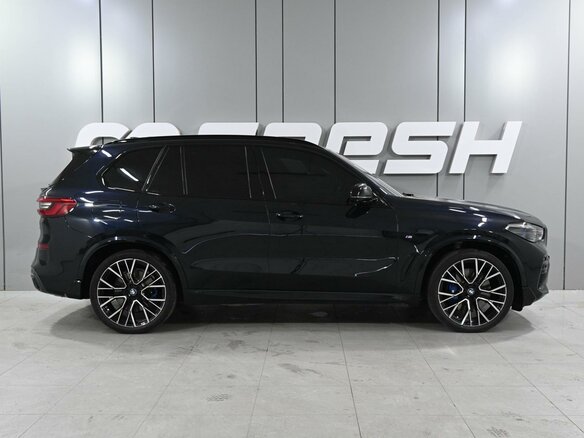 2019 BMW X5 30d IV (G05/G18), чёрный, 6919000 рублей - вид 4