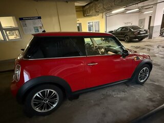2011 Mini Hatch One II (R56) Рестайлинг, красный, 880000 рублей, вид 4