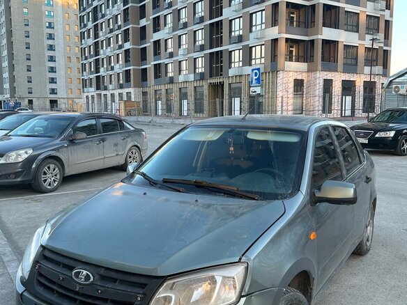 2013 Lada (ВАЗ) Granta I, серый, 290000 рублей
