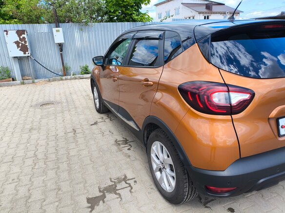 2019 Renault Captur I Рестайлинг, коричневый, 1650000 рублей - вид 5