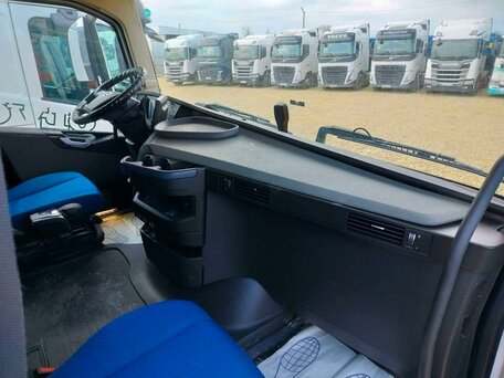 2023 Volvo FH, белый, 12848750 рублей, вид 5