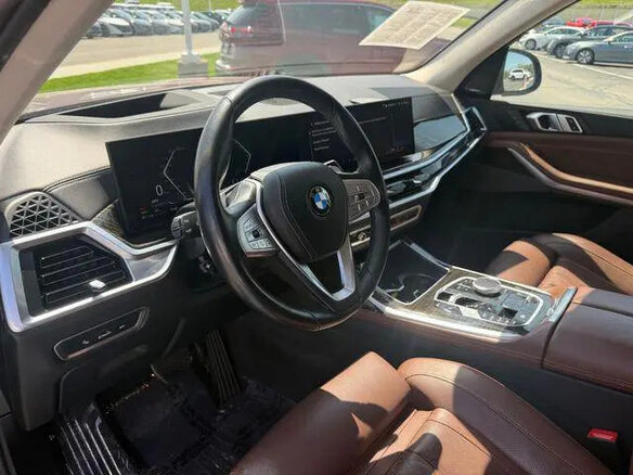 2025 BMW X7 40i I (G07) Рестайлинг, пурпурный, 9981119 рублей - вид 7