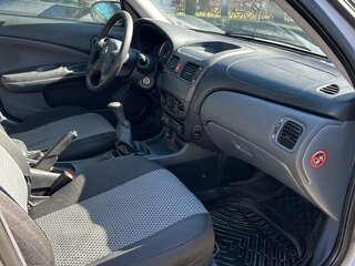 2004 Nissan Almera II (N16) Рестайлинг, серебристый, 150000 рублей, вид 4