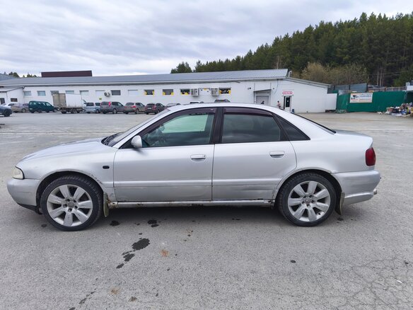 2000 Audi A4 I (B5) Рестайлинг, серый, 370000 рублей - вид 5