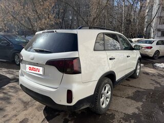 2012 Kia Sorento II Рестайлинг, белый, 1870000 рублей, вид 4